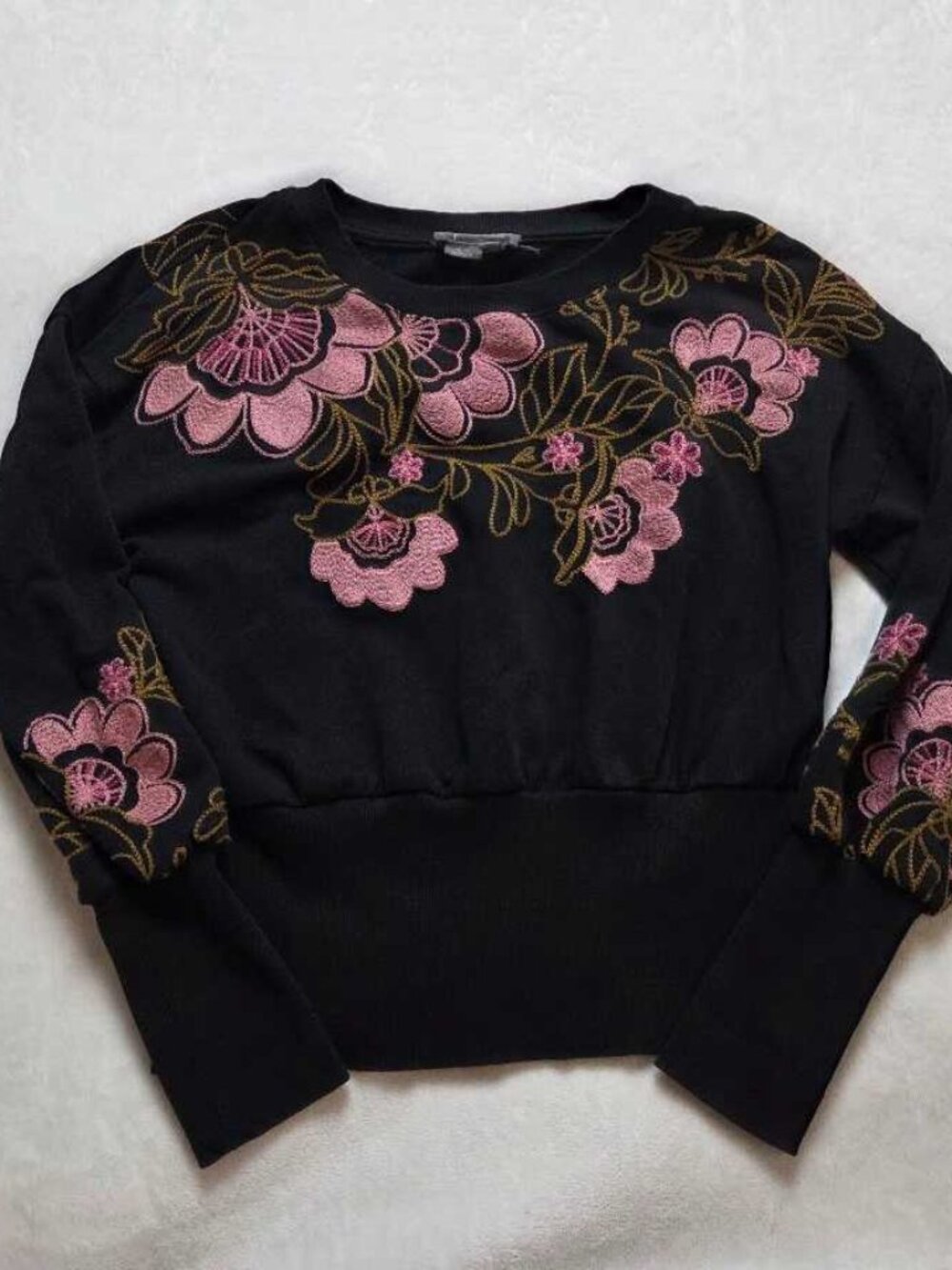 XS By Anthropologie embroidered floral sweatshirt sweater in black #3